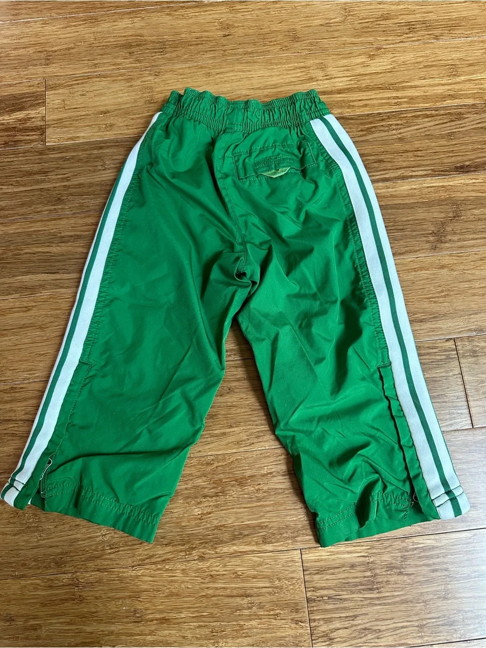 GAP green athletic